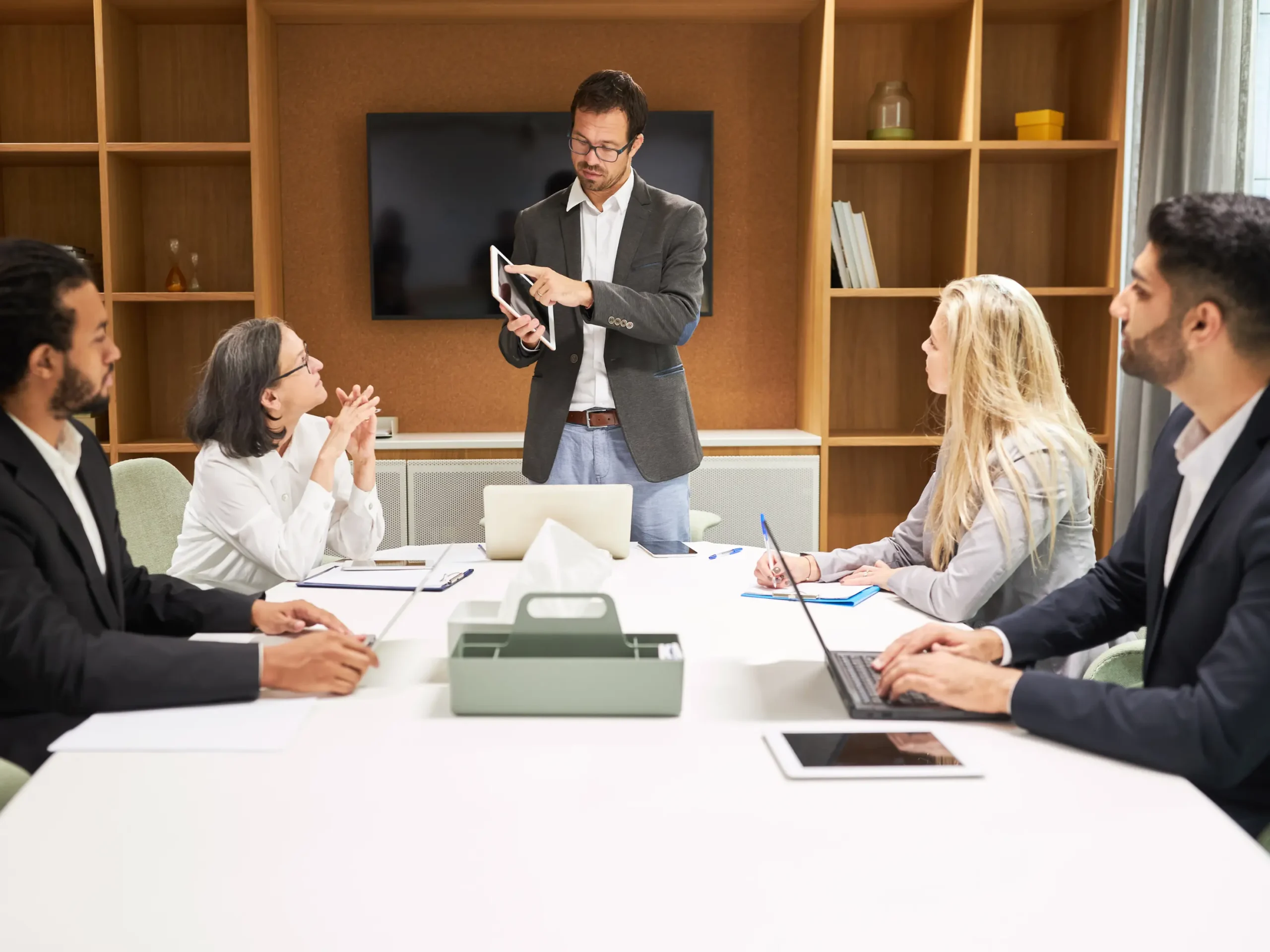 Business consulting services in Dubai helping global entrepreneurs with company formation, strategy, and market entry